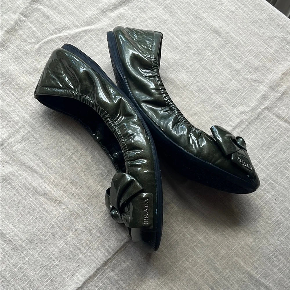 Prada Green Flats with Bow Detail - Picture 4 of 11